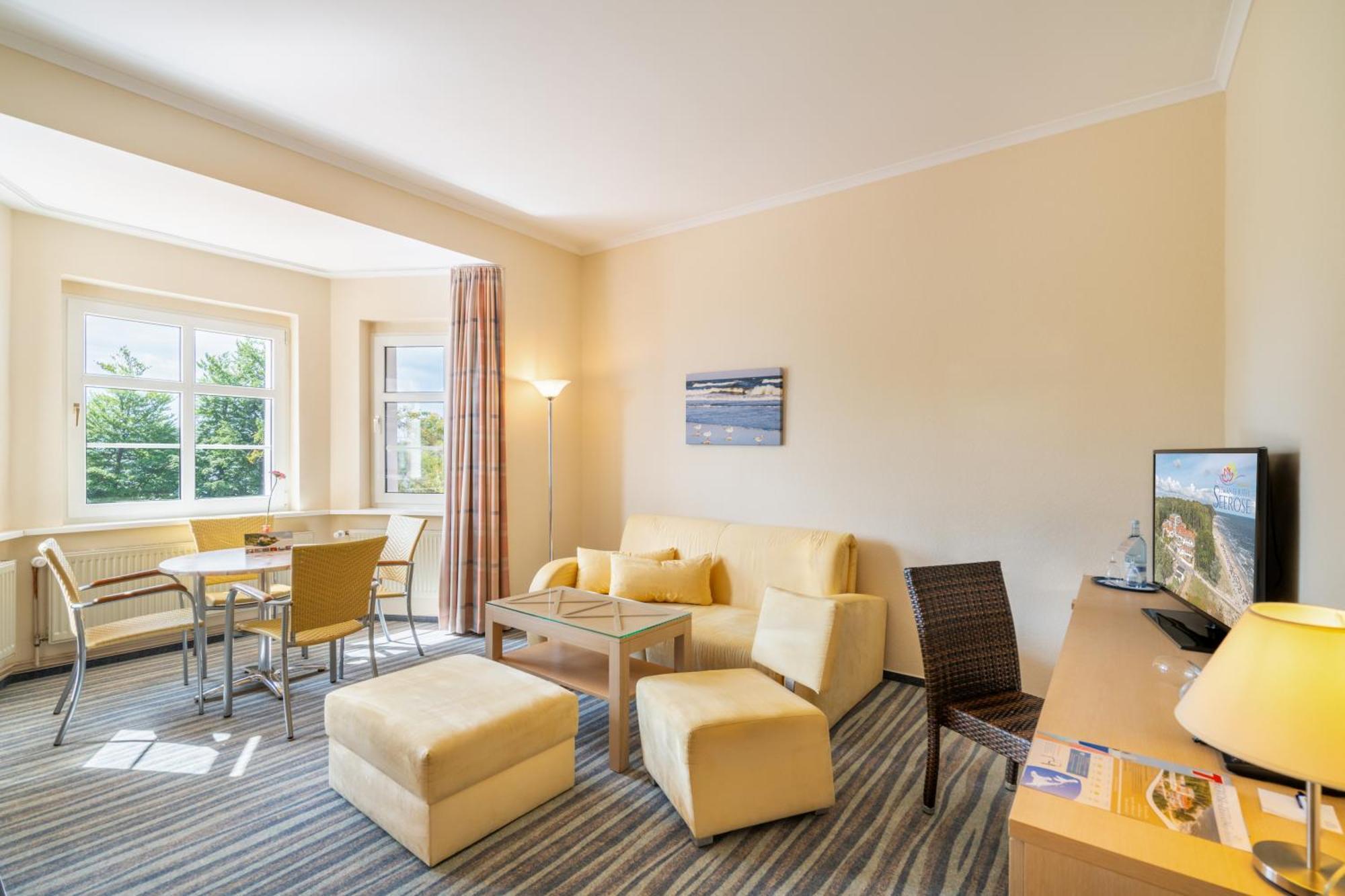 Kölpinsee Strandhotel Seerose מראה חיצוני תמונה