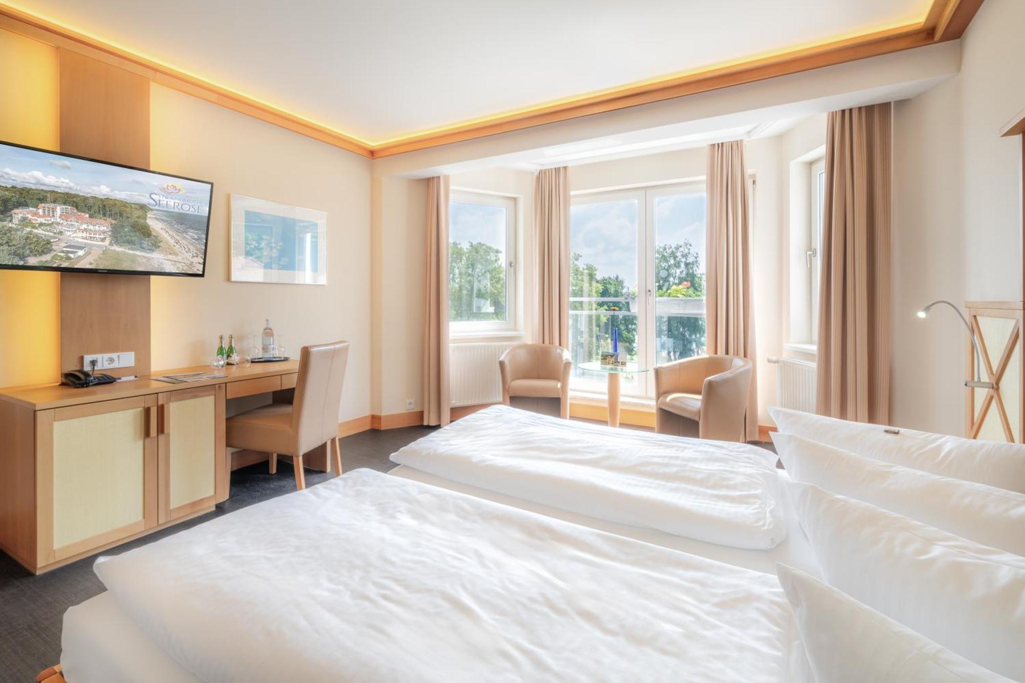 Kölpinsee Strandhotel Seerose מראה חיצוני תמונה