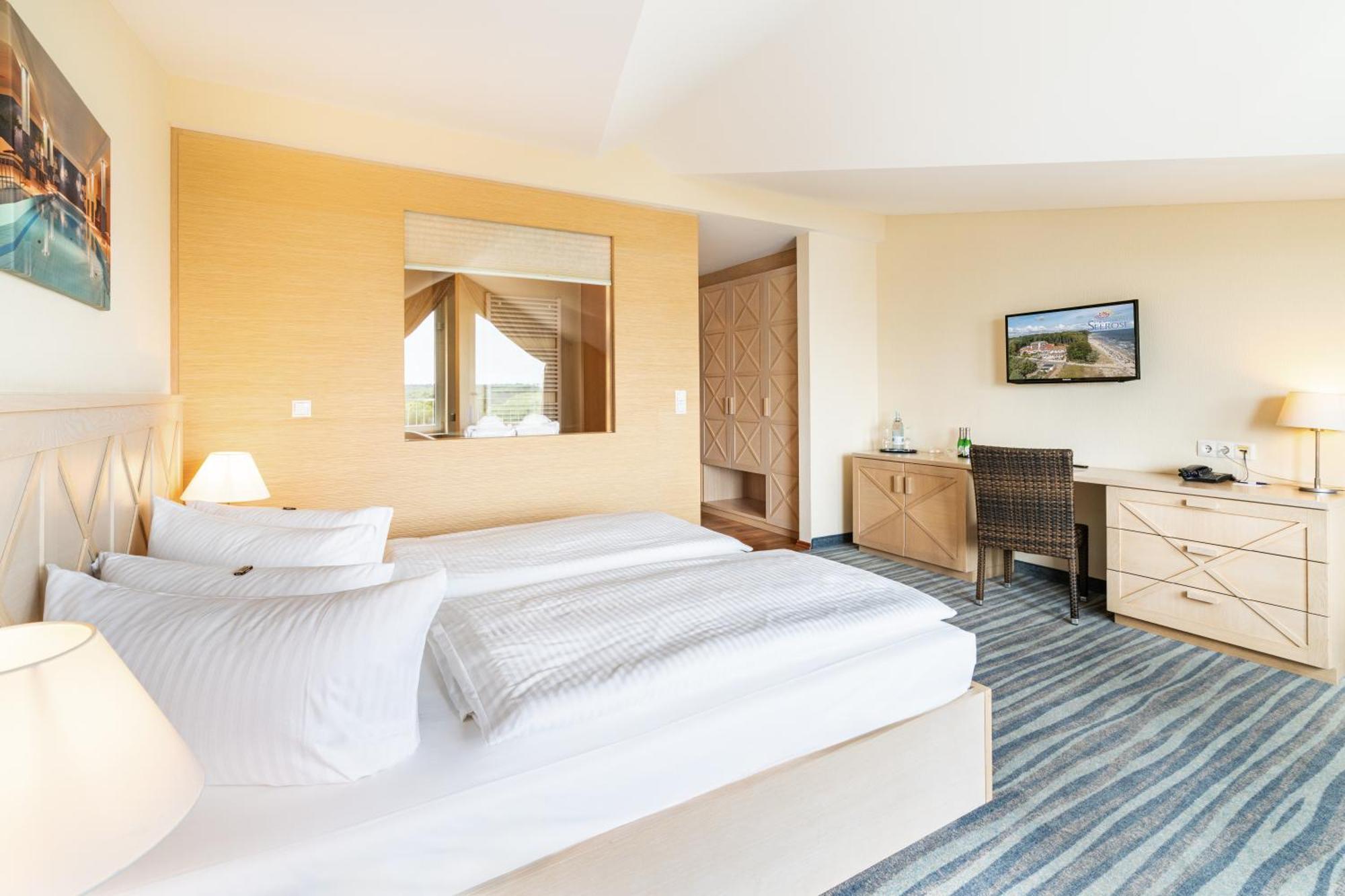Kölpinsee Strandhotel Seerose מראה חיצוני תמונה
