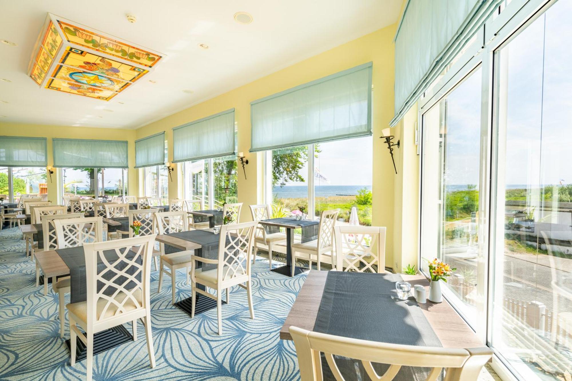 Kölpinsee Strandhotel Seerose מראה חיצוני תמונה