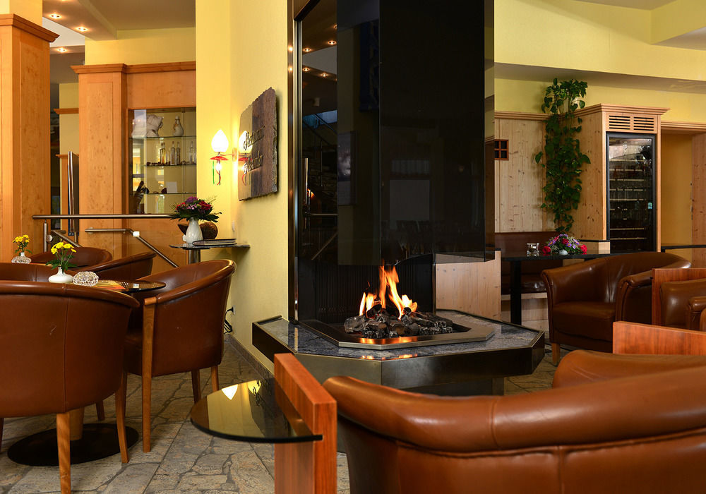 Kölpinsee Strandhotel Seerose מראה חיצוני תמונה