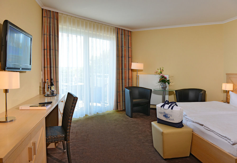 Kölpinsee Strandhotel Seerose מראה חיצוני תמונה