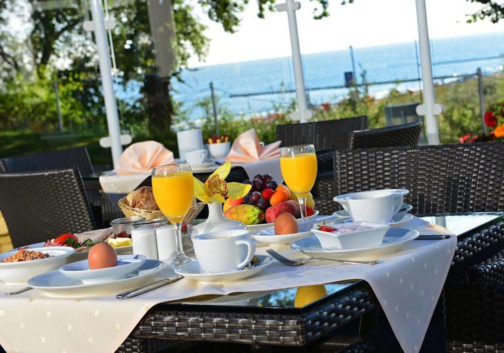 Kölpinsee Strandhotel Seerose מראה חיצוני תמונה