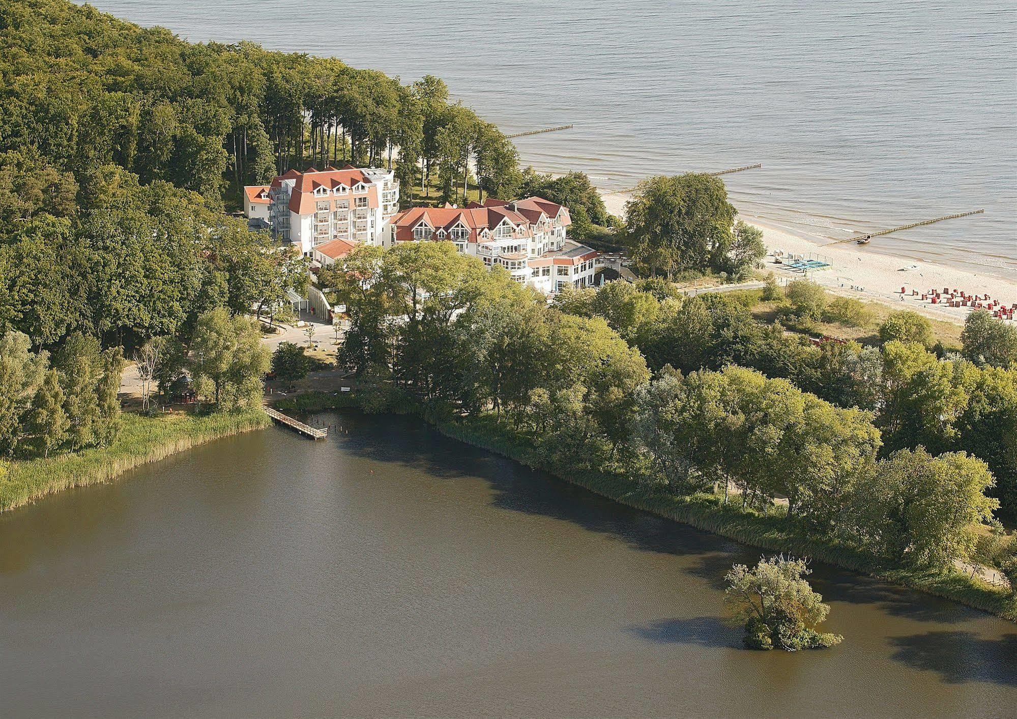 Kölpinsee Strandhotel Seerose מראה חיצוני תמונה